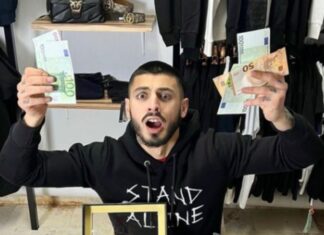 Muere influencer tras intentar grabar de un balcón sin barandales y caer a un barranco
