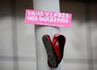 Feministas se manifiestan en Toluca; piden justicia por Gloria mujer privada de su vida en Metepec y otras víctimas