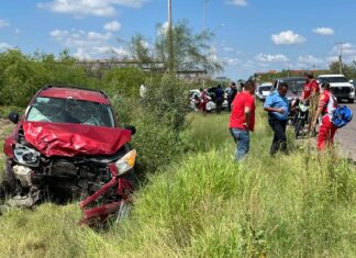 RESULTAN PAR DE LESIONADOS EN APARATOSO CHOQUE EN CIUDAD OBREGÓN